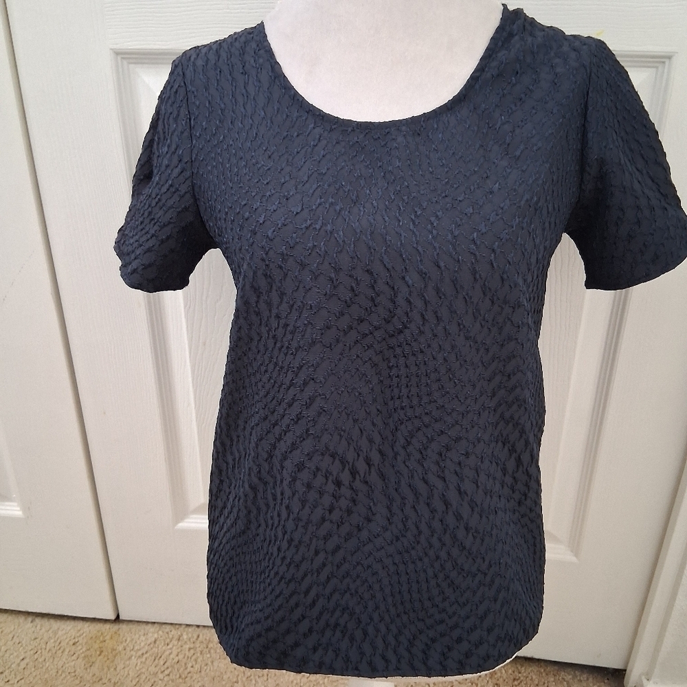 NWOT mi a mi Navy Blue Textured Blouse Size S